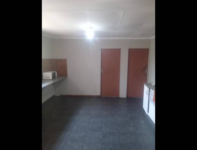 10 BEDROOM HOUSE FOR SALE IN MELVILLE